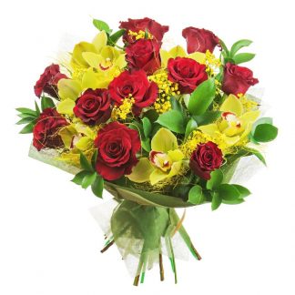 Rote Rosen mit Orchideen